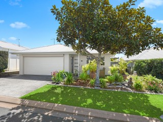 Airlie Double Garage Contemporary