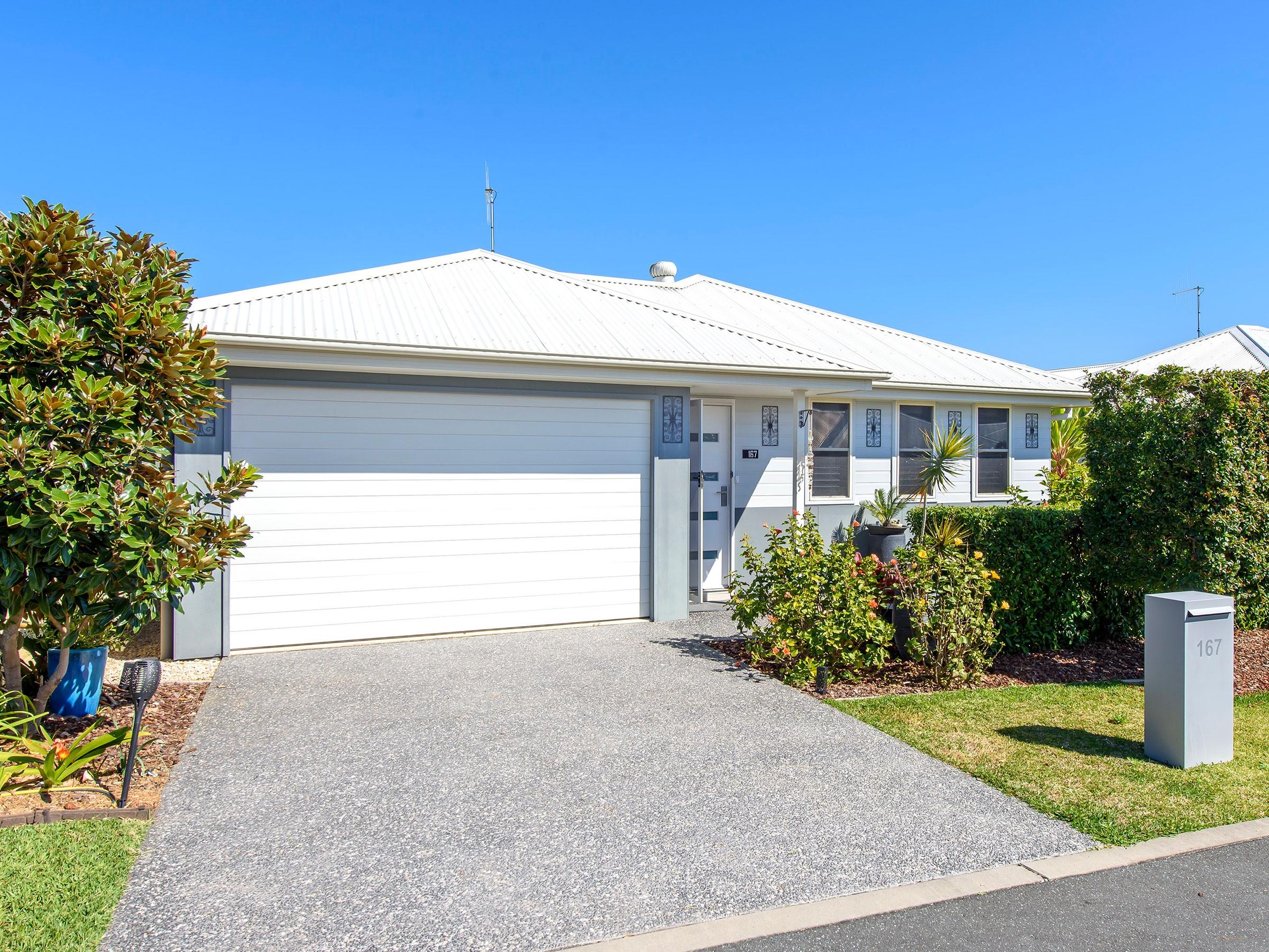 Resale Freshwater Contemporary 2 Bedrooms plus Study/Media Room, Lake Cathie ID 167